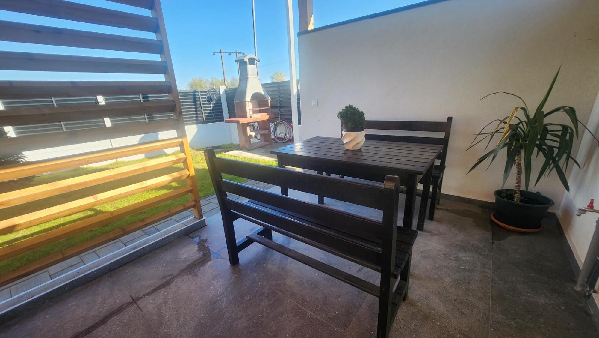 Apartment Agrey Frame *